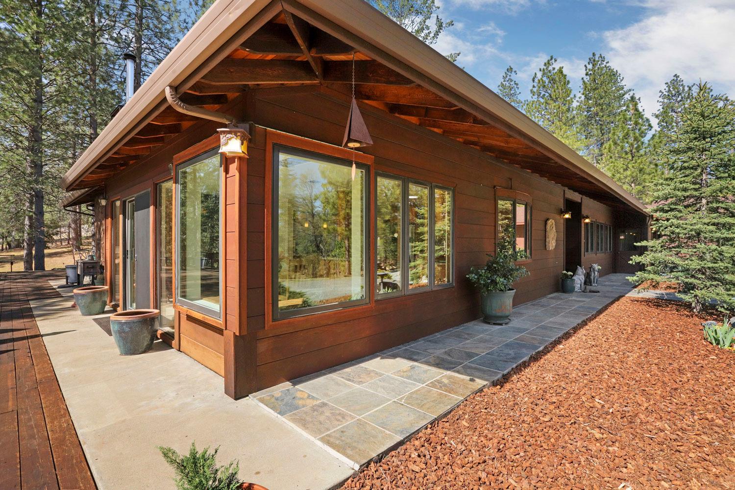 10415 McMahon Rd, Coulterville, CA 95311