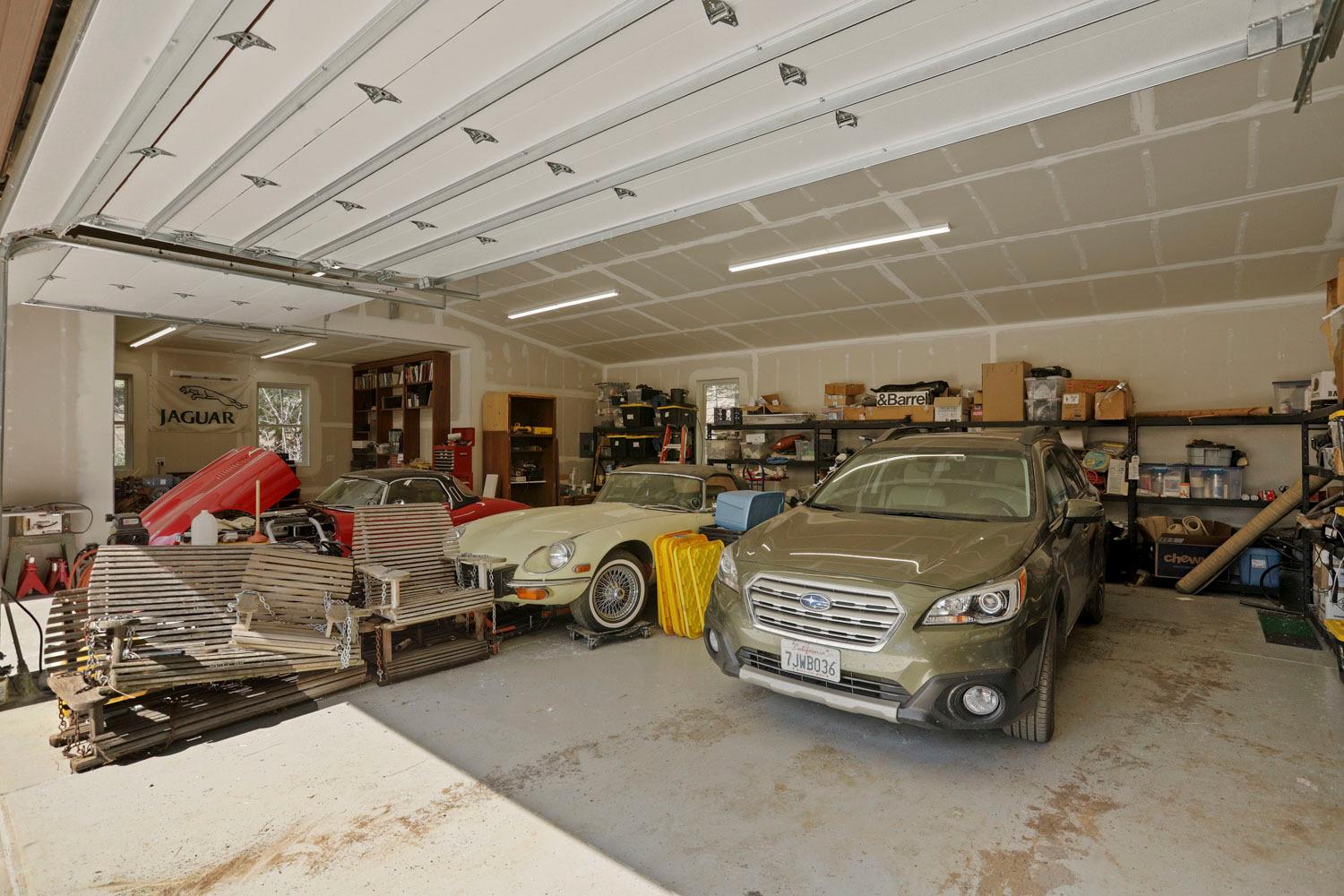 10415 McMahon Rd, Coulterville, CA 95311