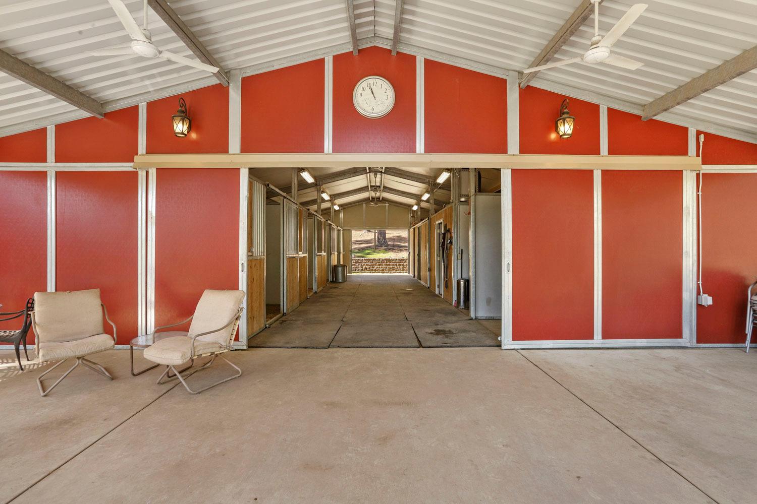 10415 McMahon Rd, Coulterville, CA 95311