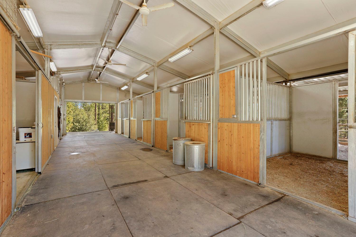 10415 McMahon Rd, Coulterville, CA 95311