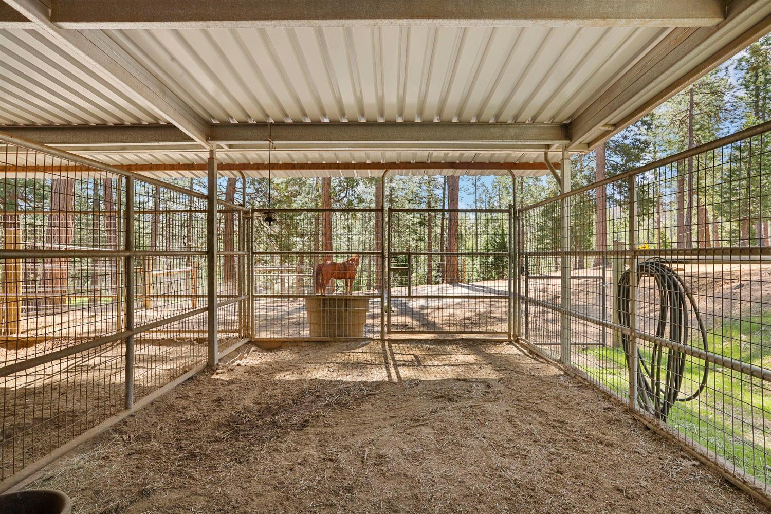 10415 McMahon Rd, Coulterville, CA 95311