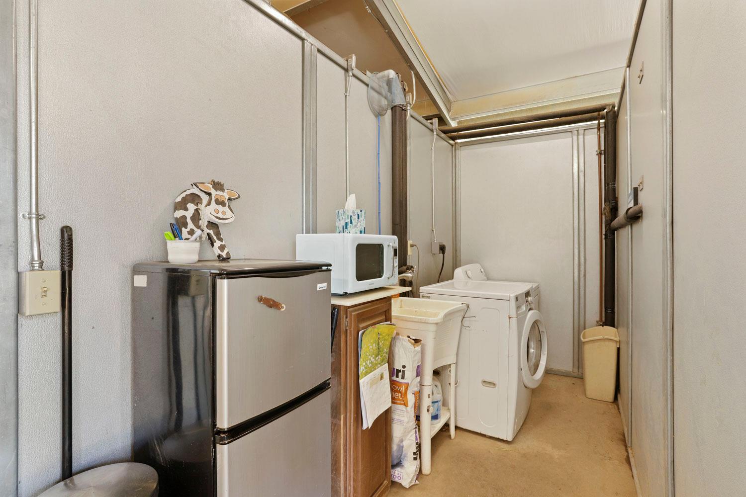 10415 McMahon Rd, Coulterville, CA 95311