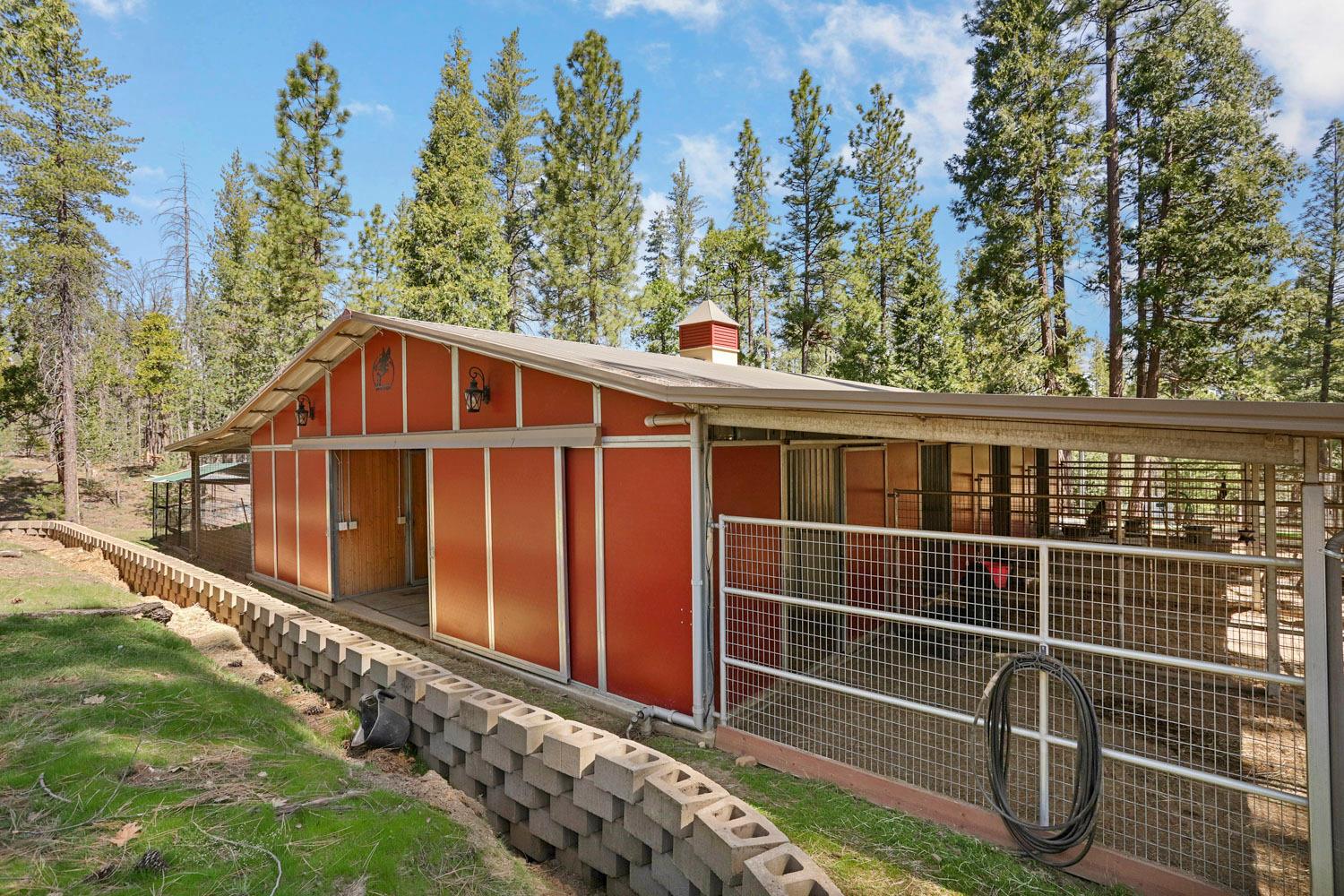 10415 McMahon Rd, Coulterville, CA 95311