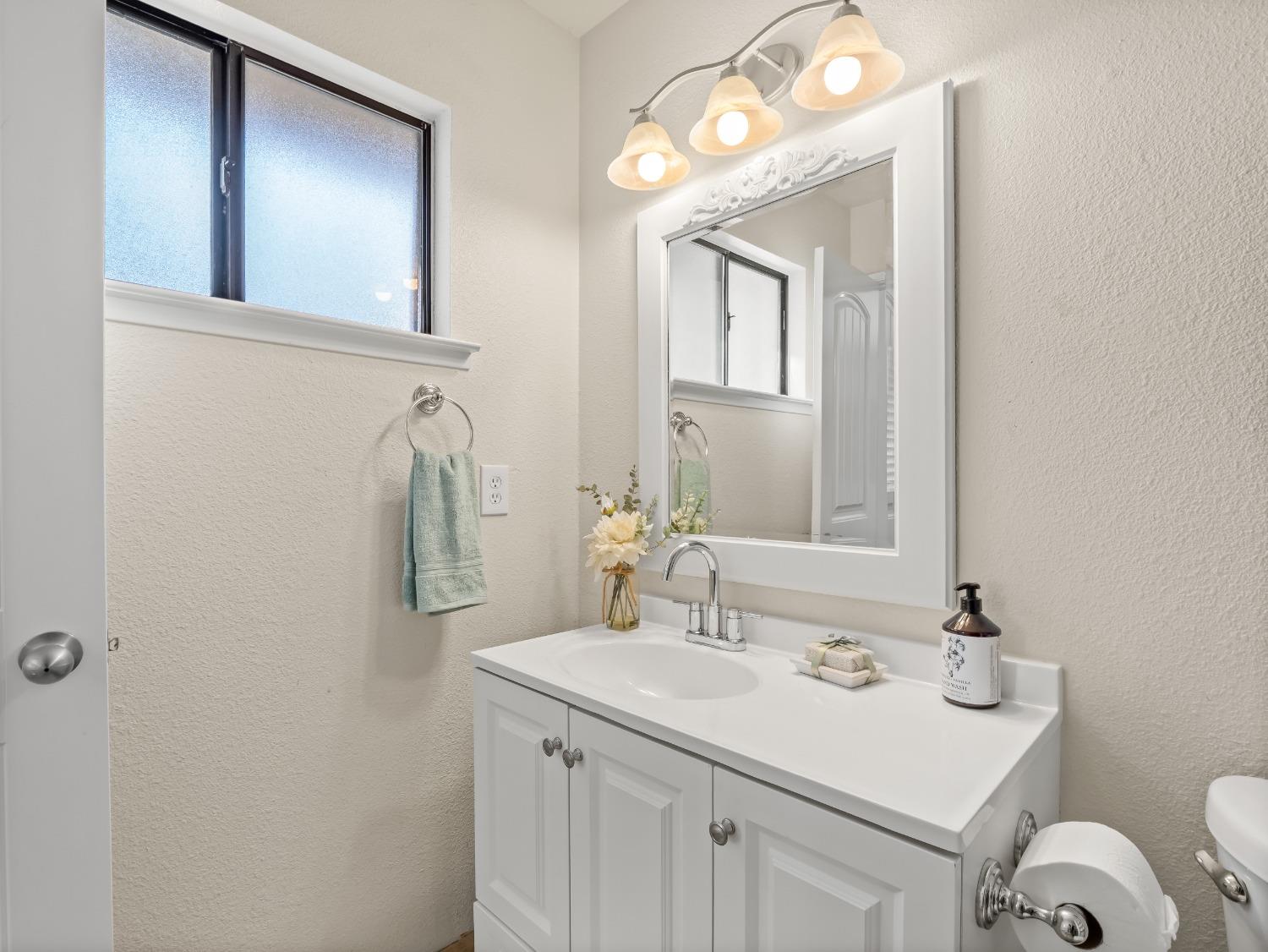 17324 17328 Bonita Rd, Madera, CA 93636