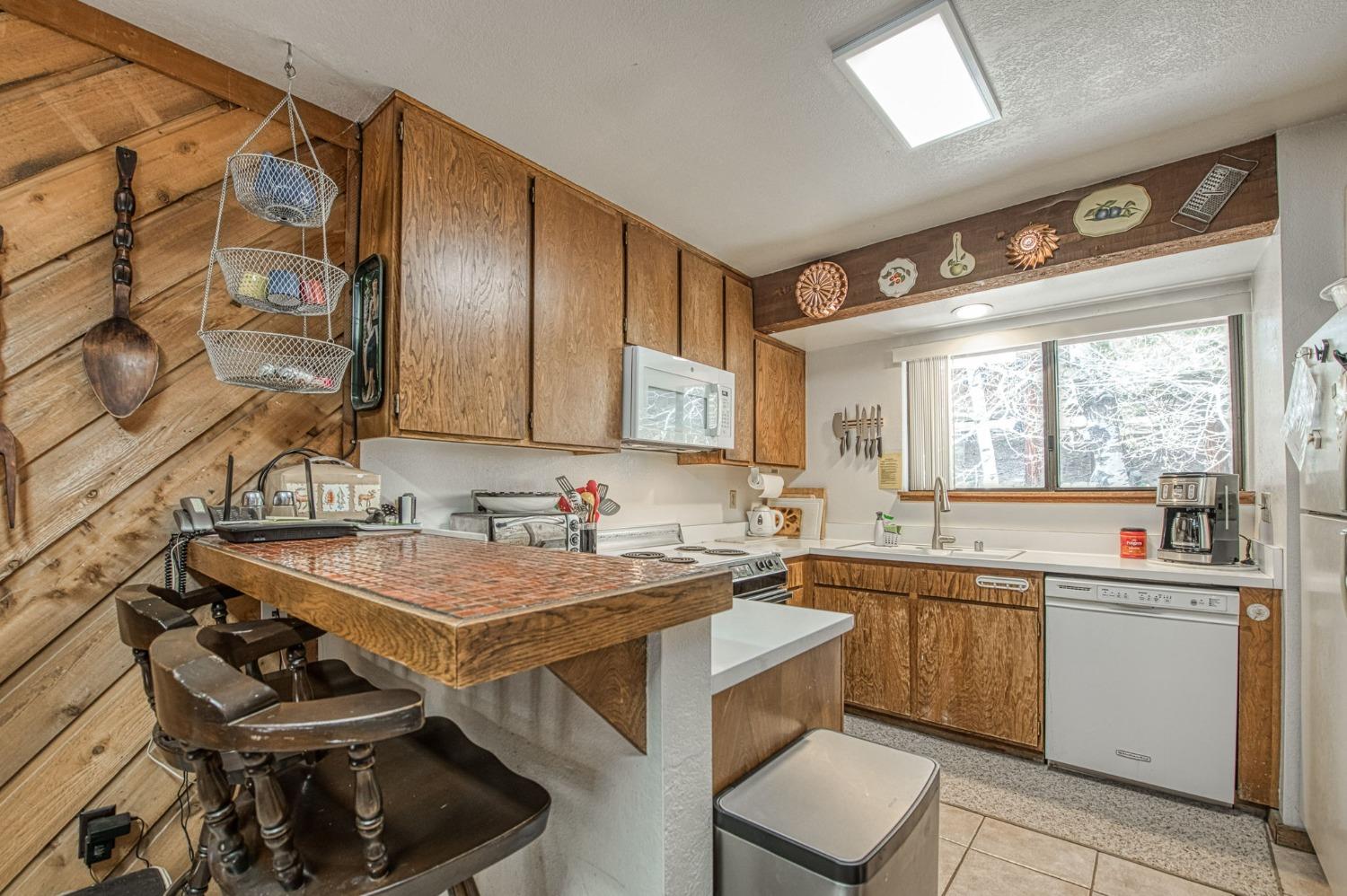 62642 Old College Ln #16, Huntington Lake, CA 93634