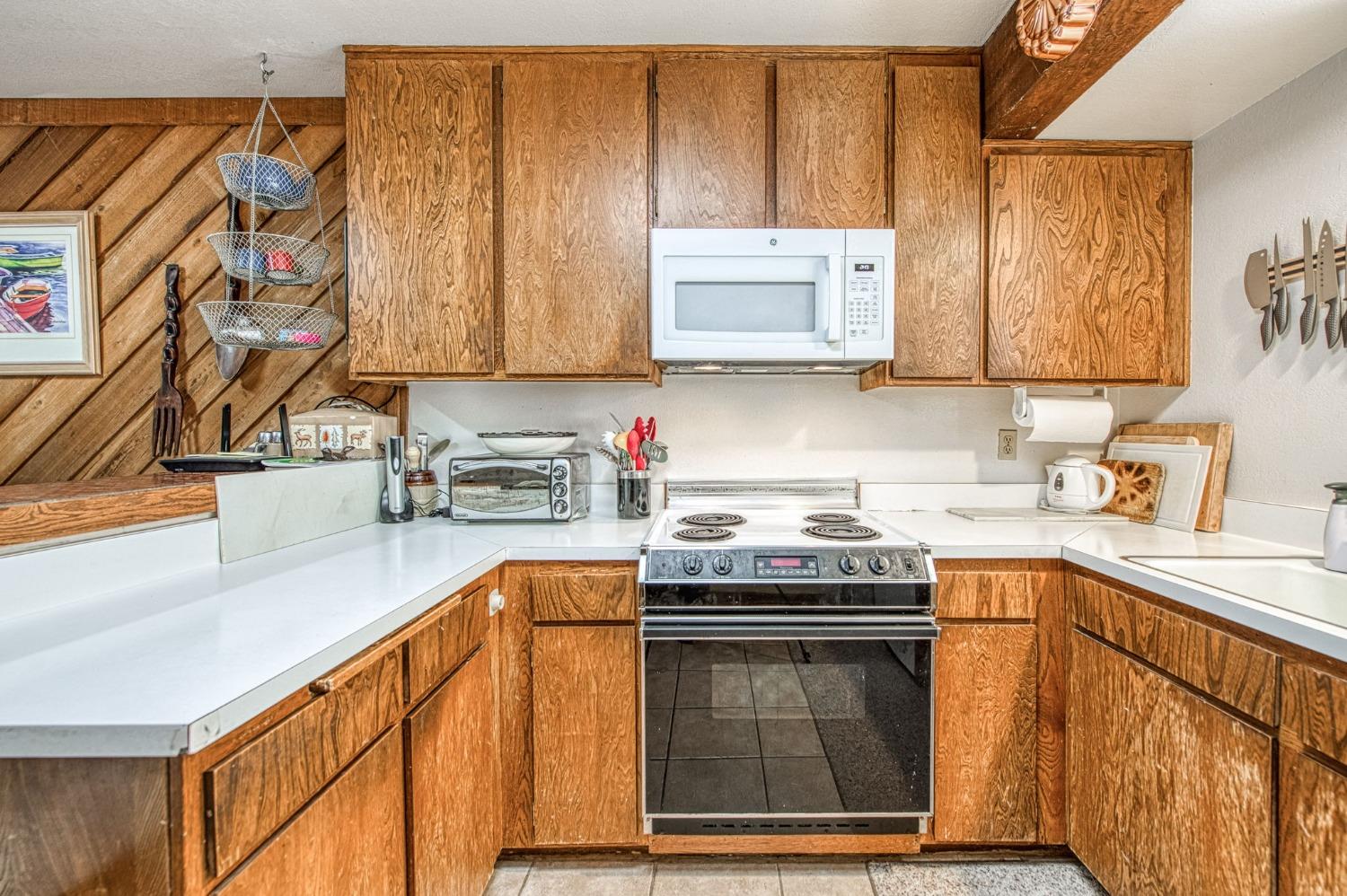 62642 Old College Ln #16, Huntington Lake, CA 93634