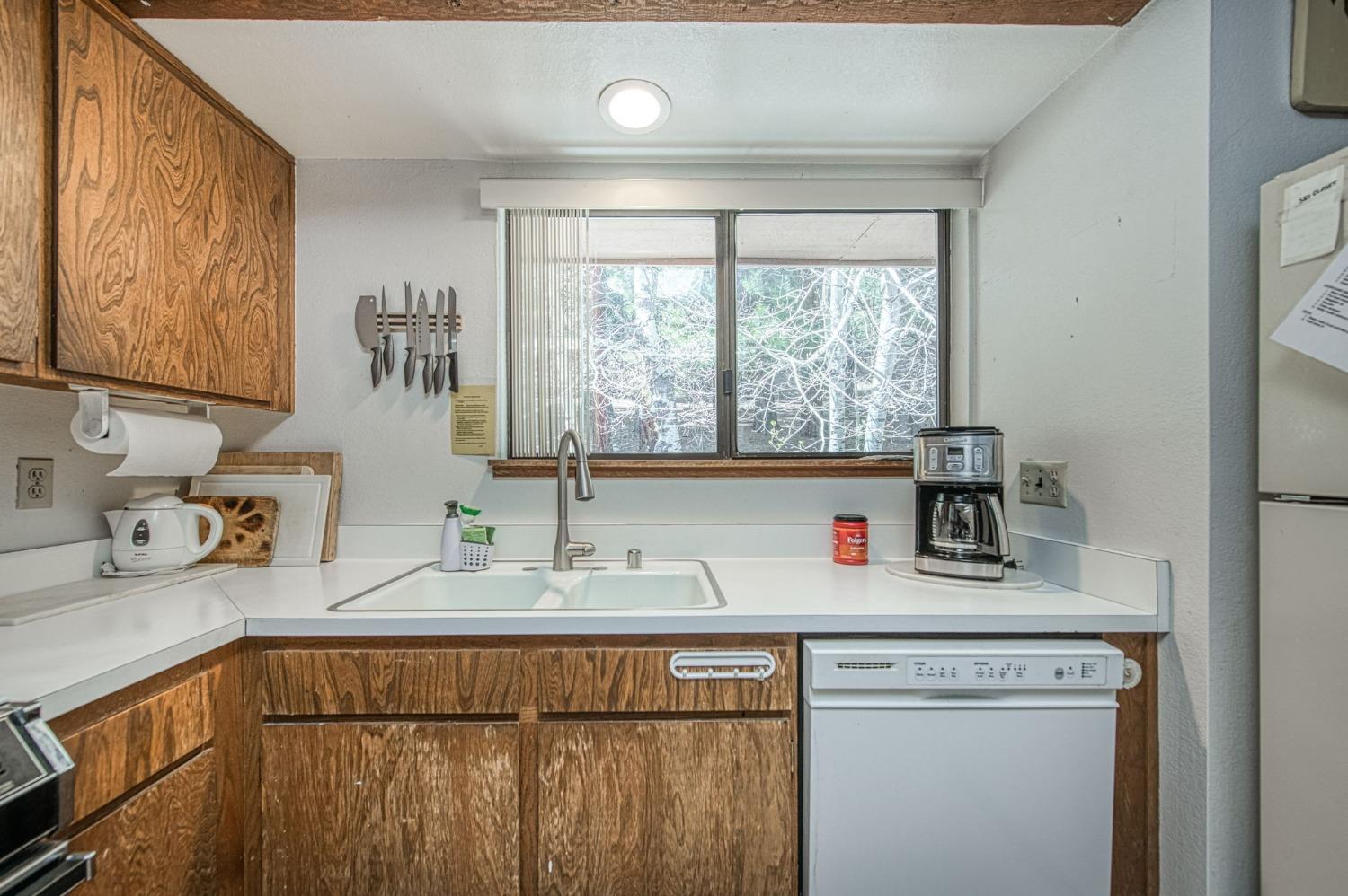 62642 Old College Ln #16, Huntington Lake, CA 93634