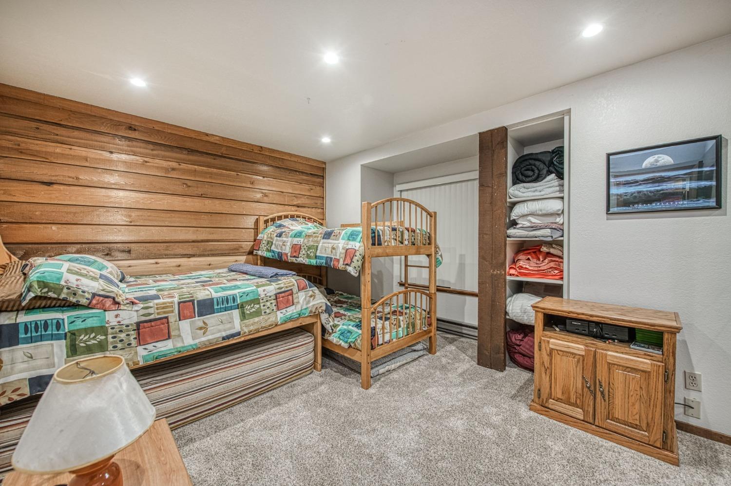 62642 Old College Ln #16, Huntington Lake, CA 93634