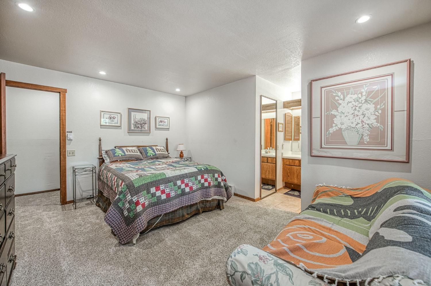 62642 Old College Ln #16, Huntington Lake, CA 93634