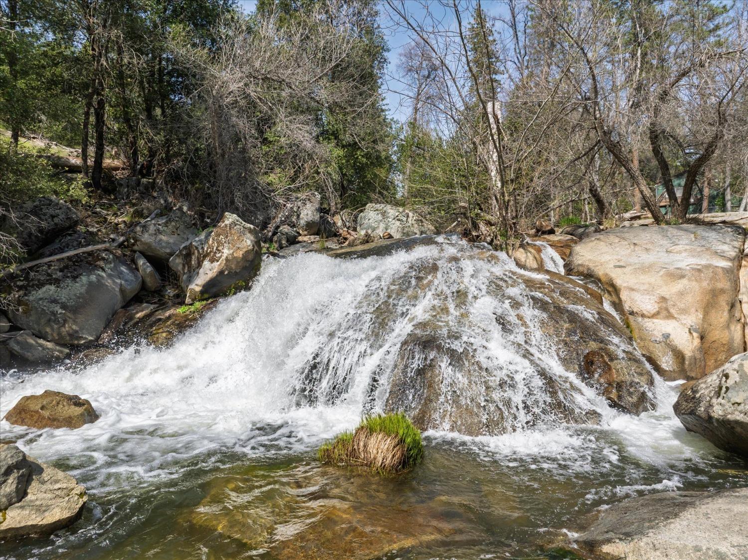 1 Springwood Ct, Oakhurst, CA 93644