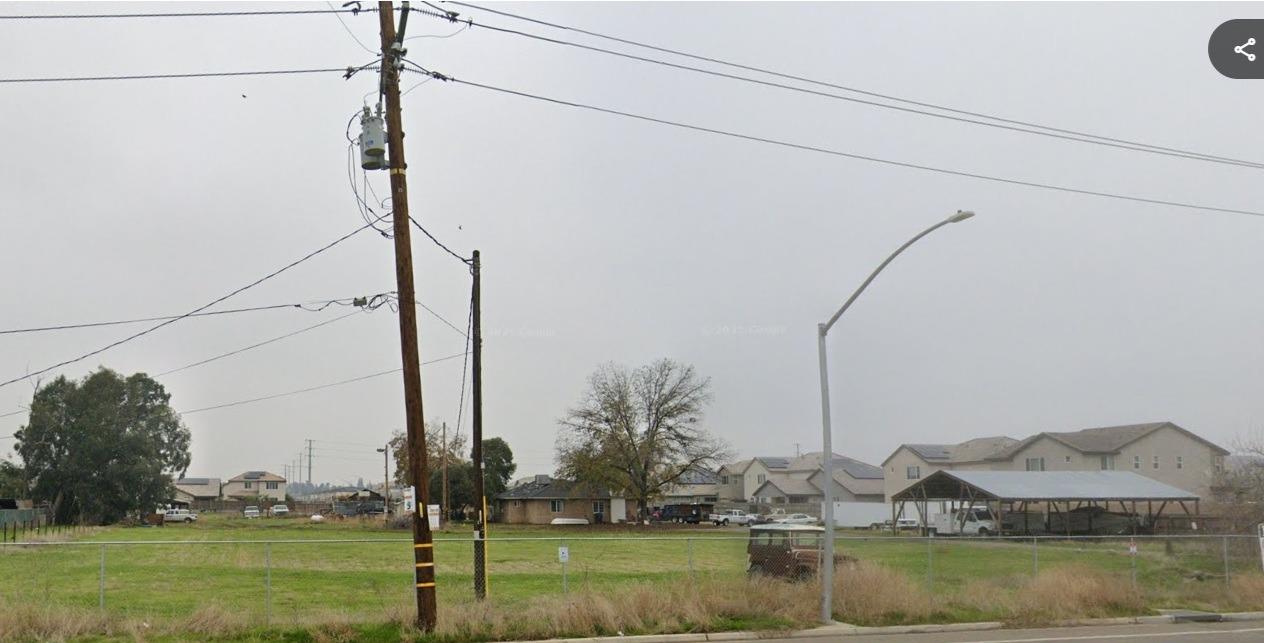 2342 N Fowler Ave, Fresno, CA 93727