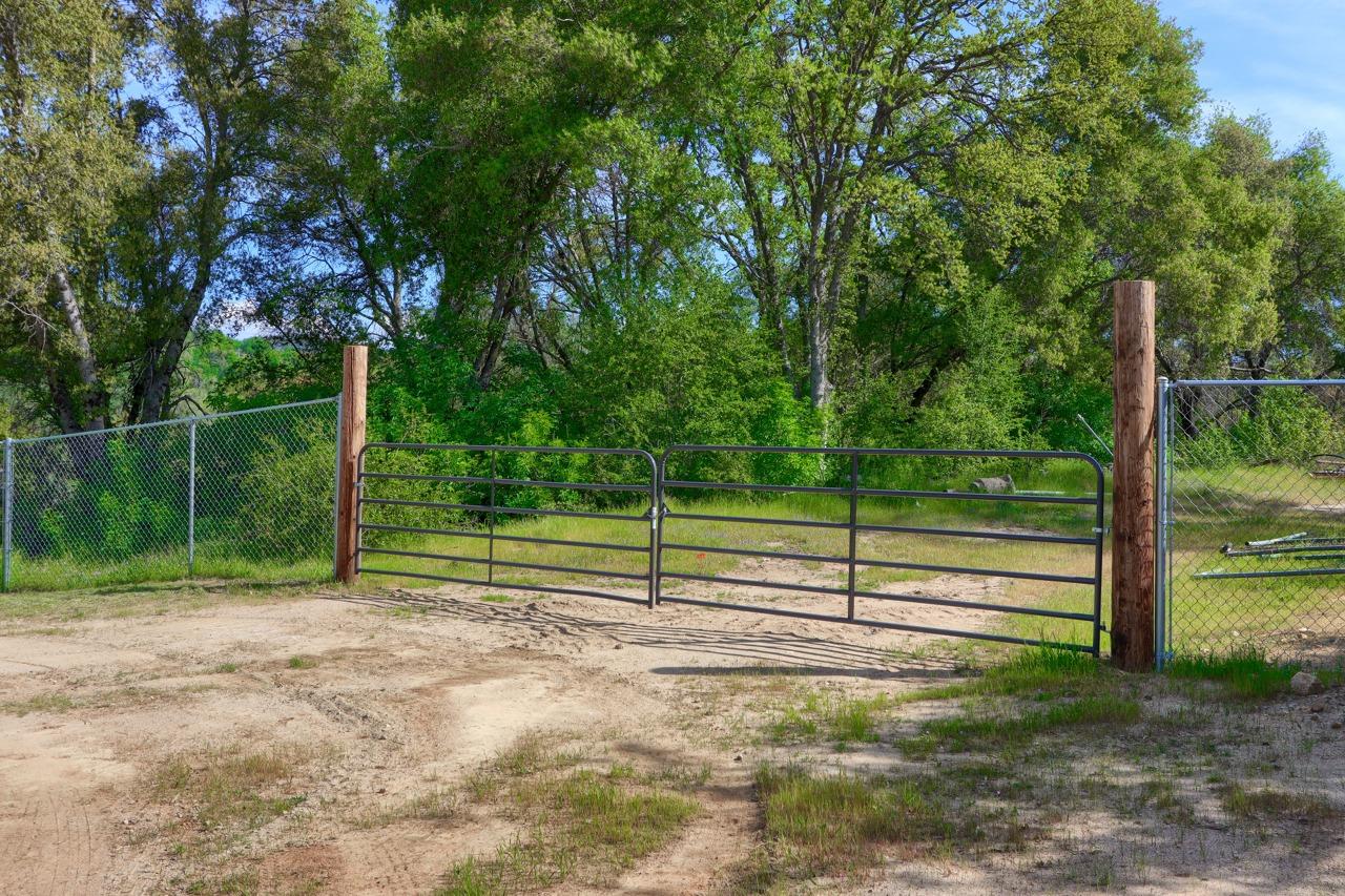 53987 Road 200, O neals, CA 93645