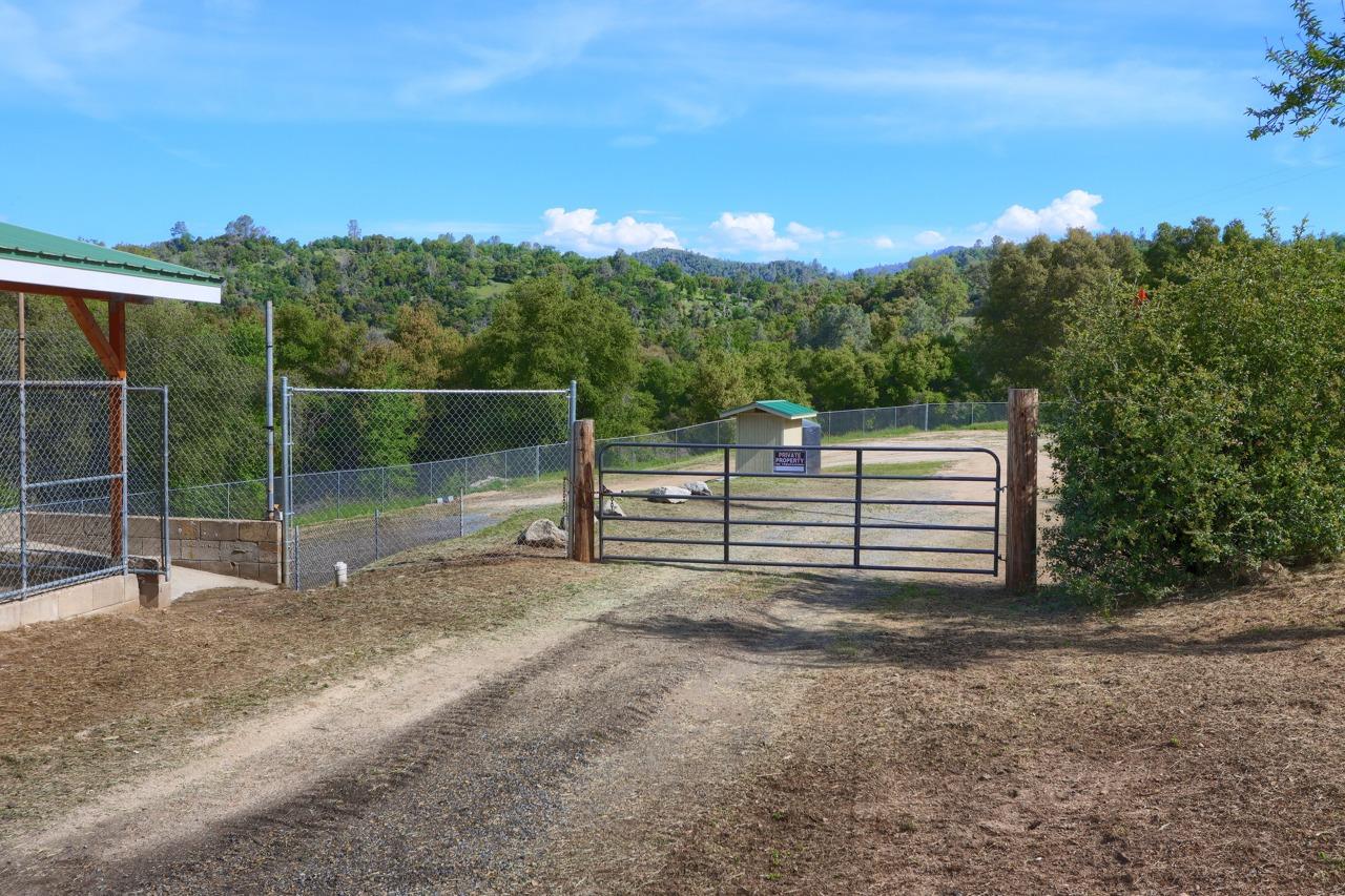 53987 Road 200, O neals, CA 93645