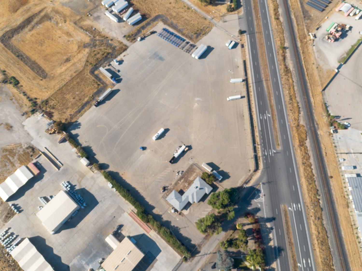 1735 Dockery Ave, Selma, CA 93662