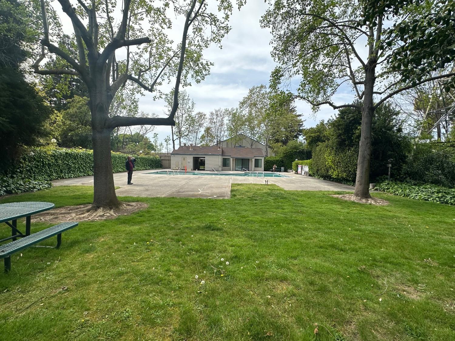 2280 Hurley Way #12, Out Of Area, CA 95825