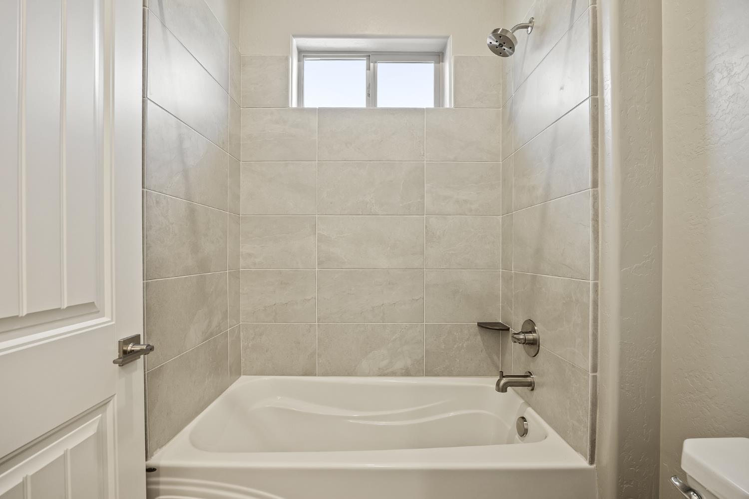 20164 Hazelwood Ln, Friant, CA 93626