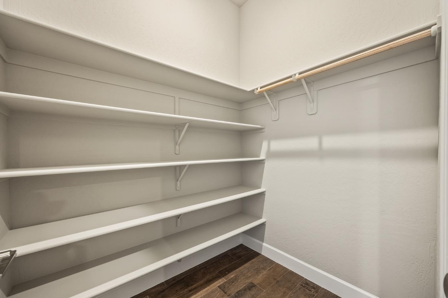 20164 Hazelwood Ln, Friant, CA 93626