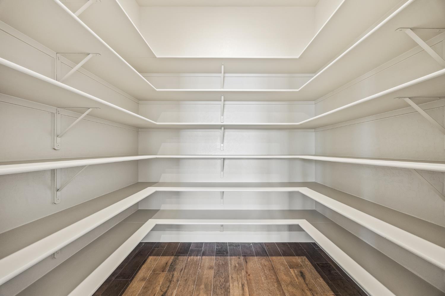 20164 Hazelwood Ln, Friant, CA 93626