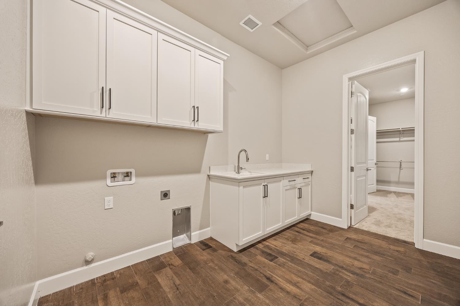 20164 Hazelwood Ln, Friant, CA 93626