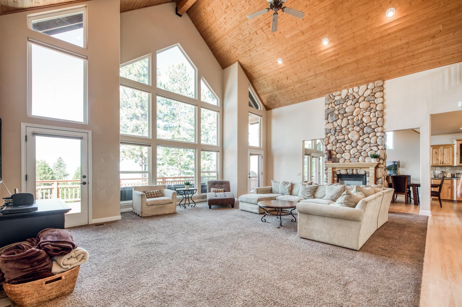 40780 Wild Iris Ln, Shaver Lake, CA 93664