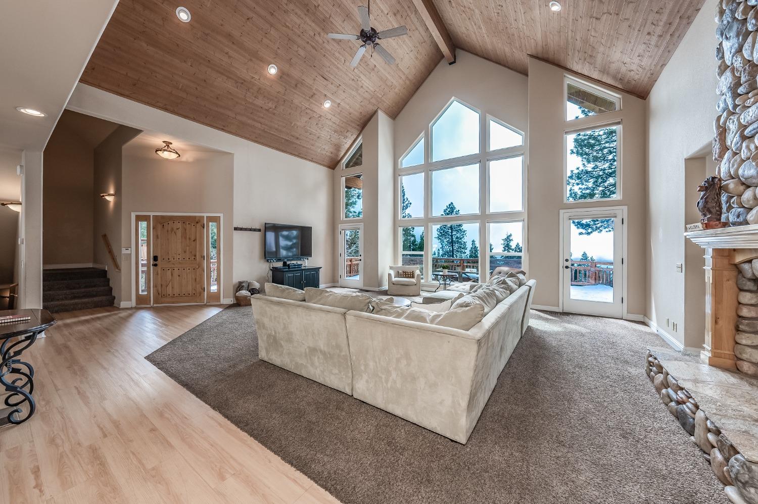 40780 Wild Iris Ln, Shaver Lake, CA 93664