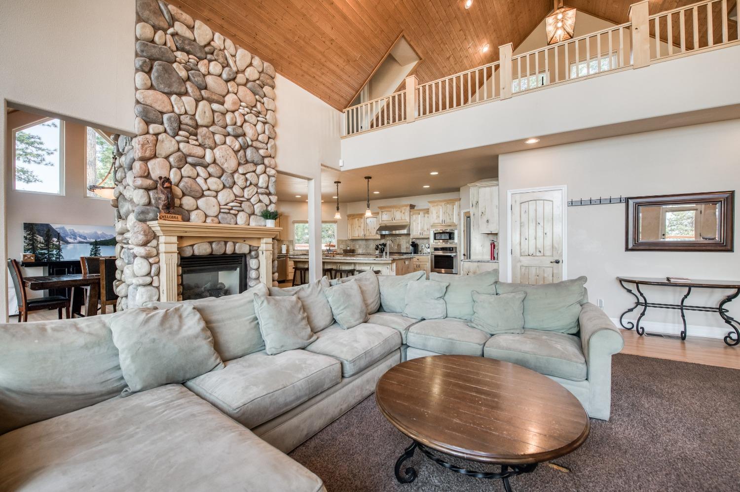 40780 Wild Iris Ln, Shaver Lake, CA 93664