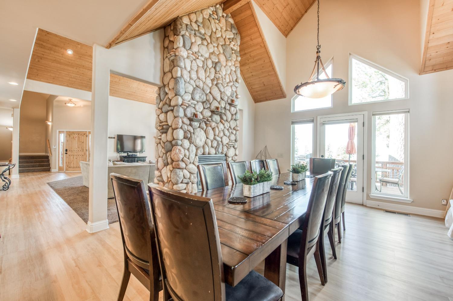 40780 Wild Iris Ln, Shaver Lake, CA 93664