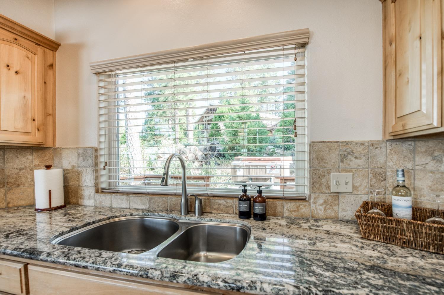 40780 Wild Iris Ln, Shaver Lake, CA 93664