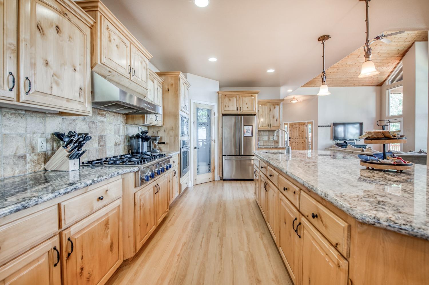 40780 Wild Iris Ln, Shaver Lake, CA 93664