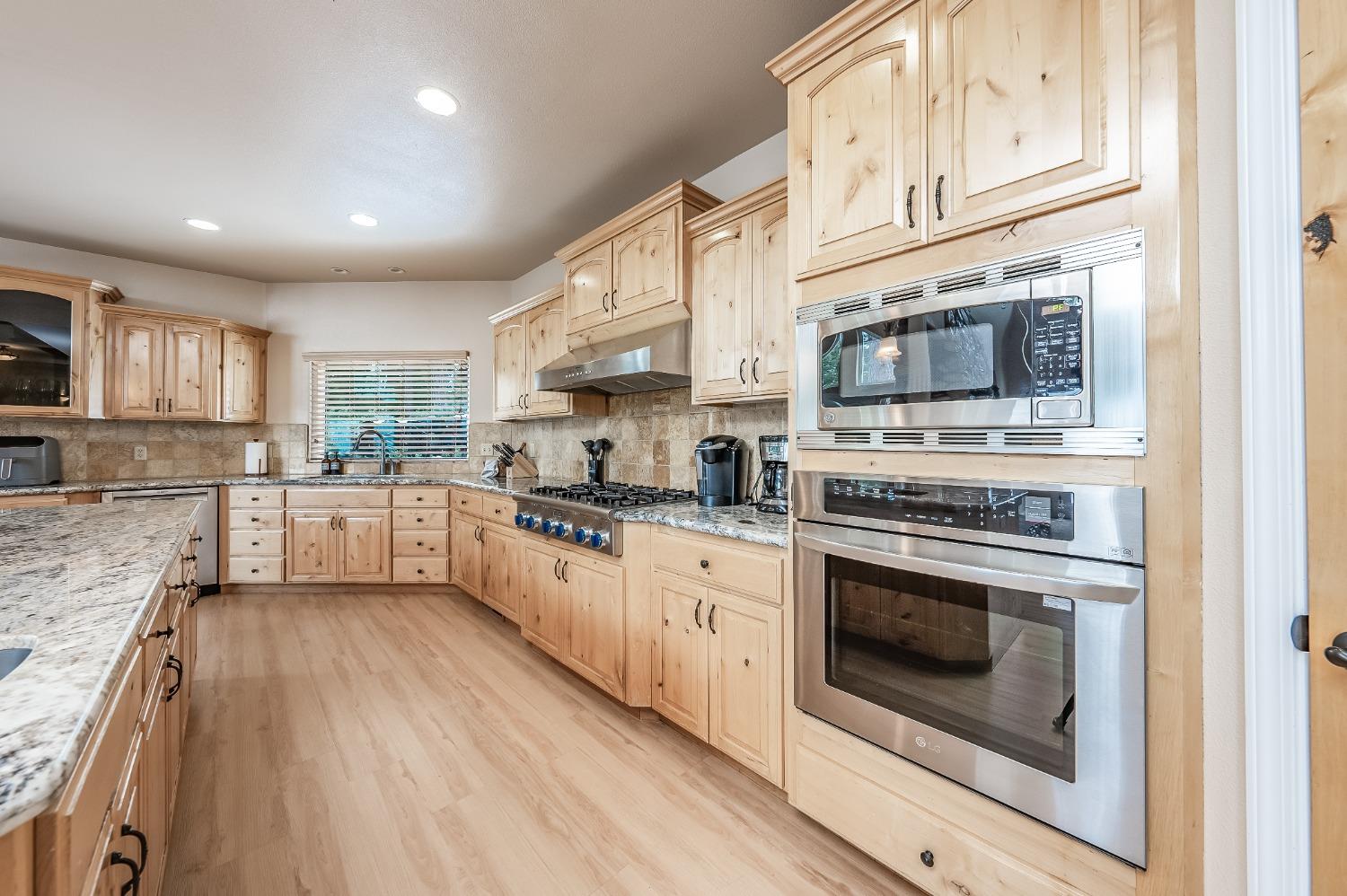 40780 Wild Iris Ln, Shaver Lake, CA 93664