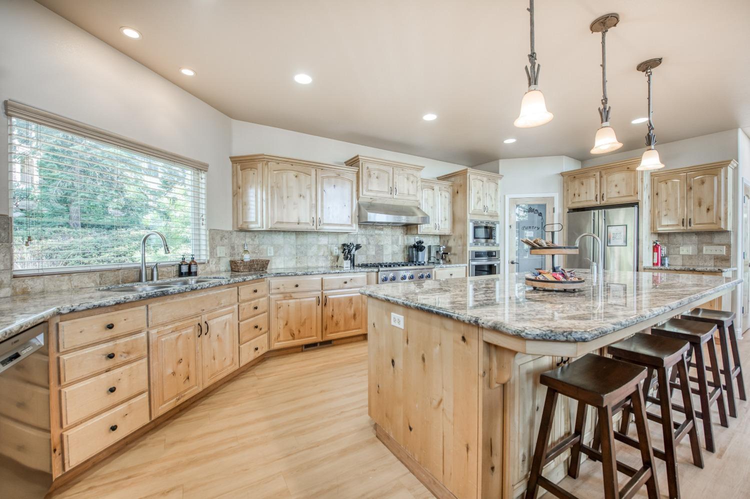 40780 Wild Iris Ln, Shaver Lake, CA 93664