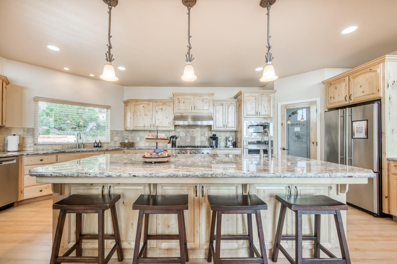 40780 Wild Iris Ln, Shaver Lake, CA 93664