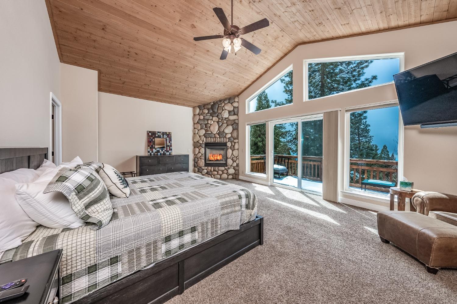 40780 Wild Iris Ln, Shaver Lake, CA 93664