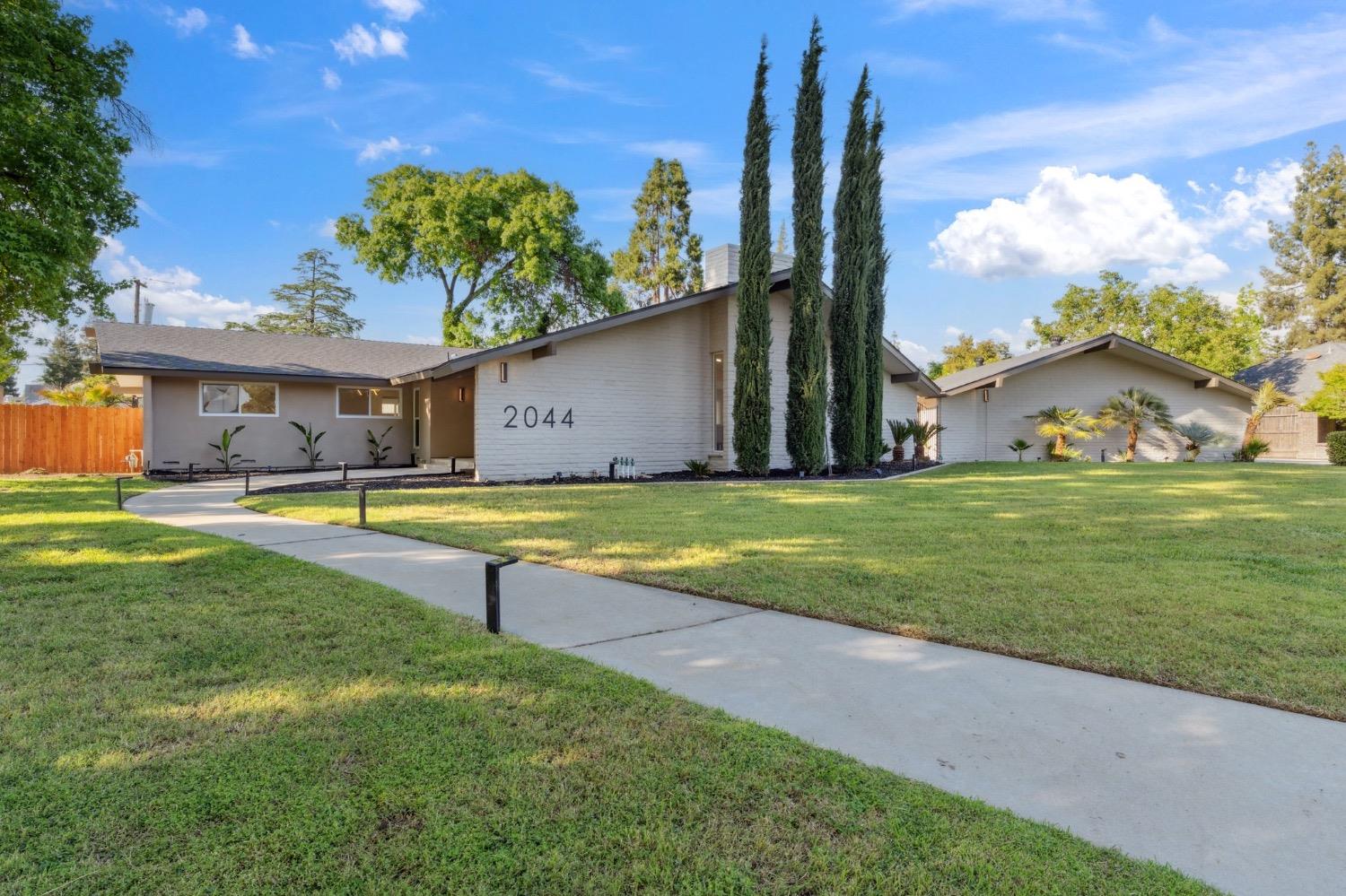 2044 W San Bruno Ave, Fresno, CA 93711