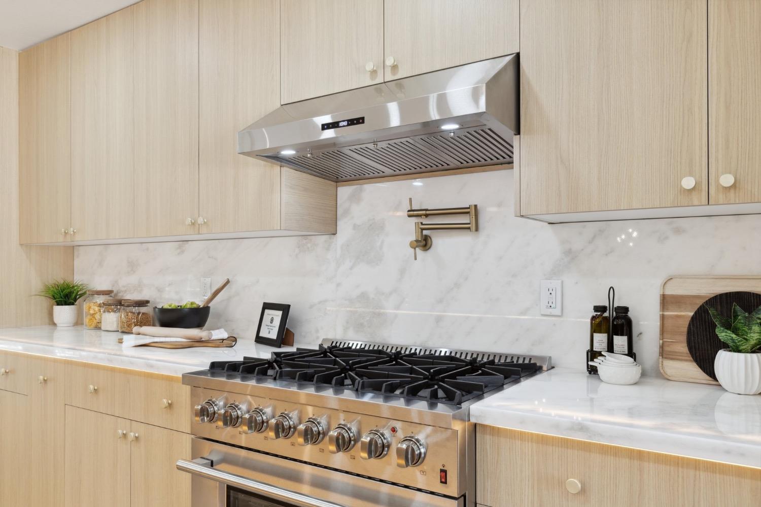 2044 W San Bruno Ave, Fresno, CA 93711