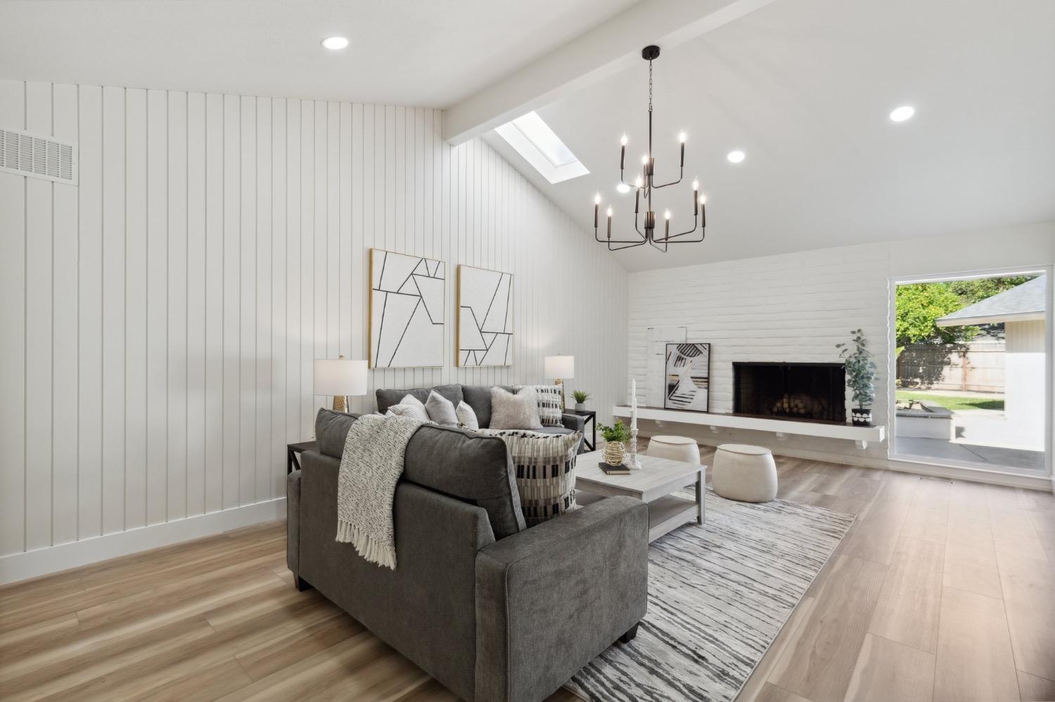 2044 W San Bruno Ave, Fresno, CA 93711