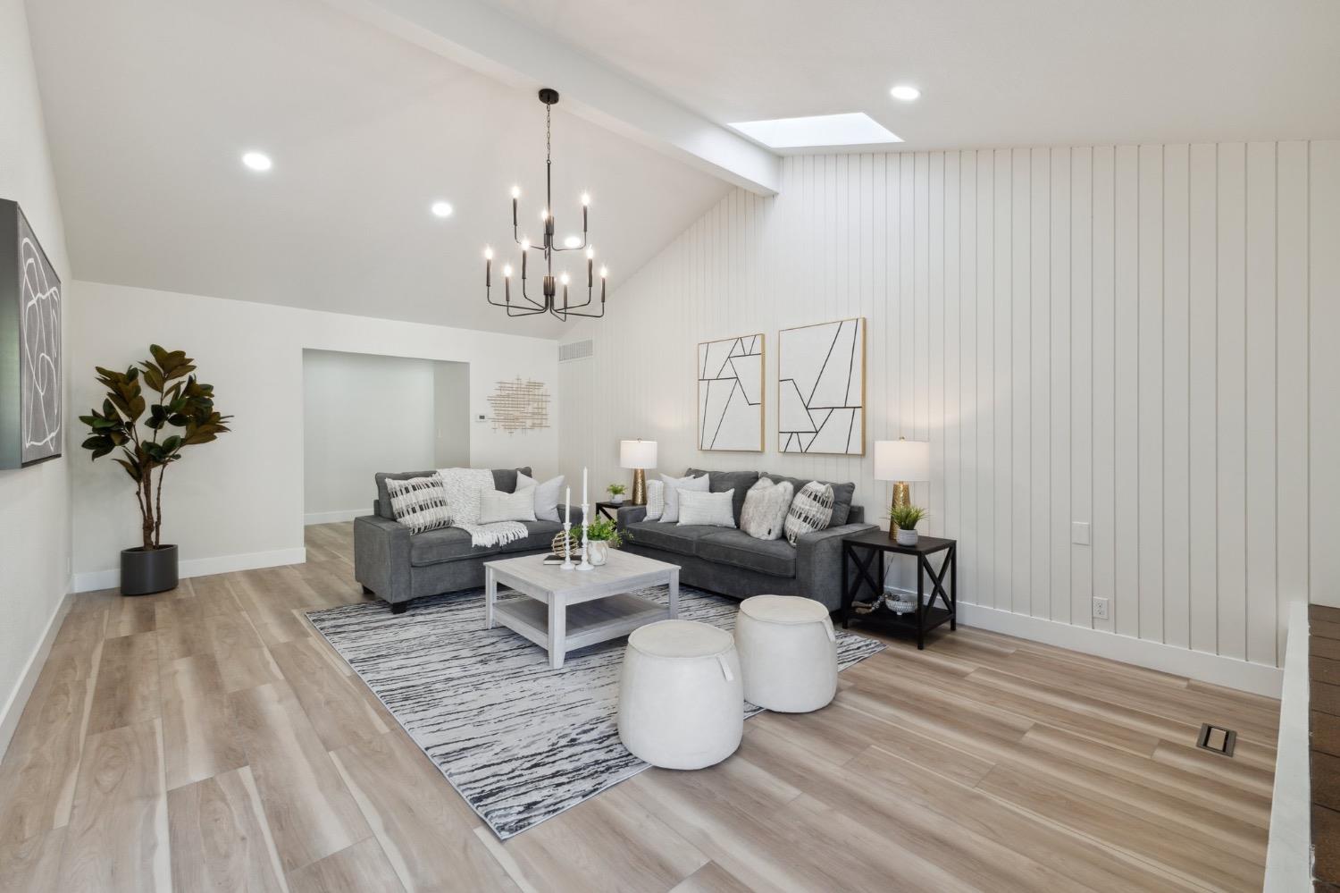 2044 W San Bruno Ave, Fresno, CA 93711