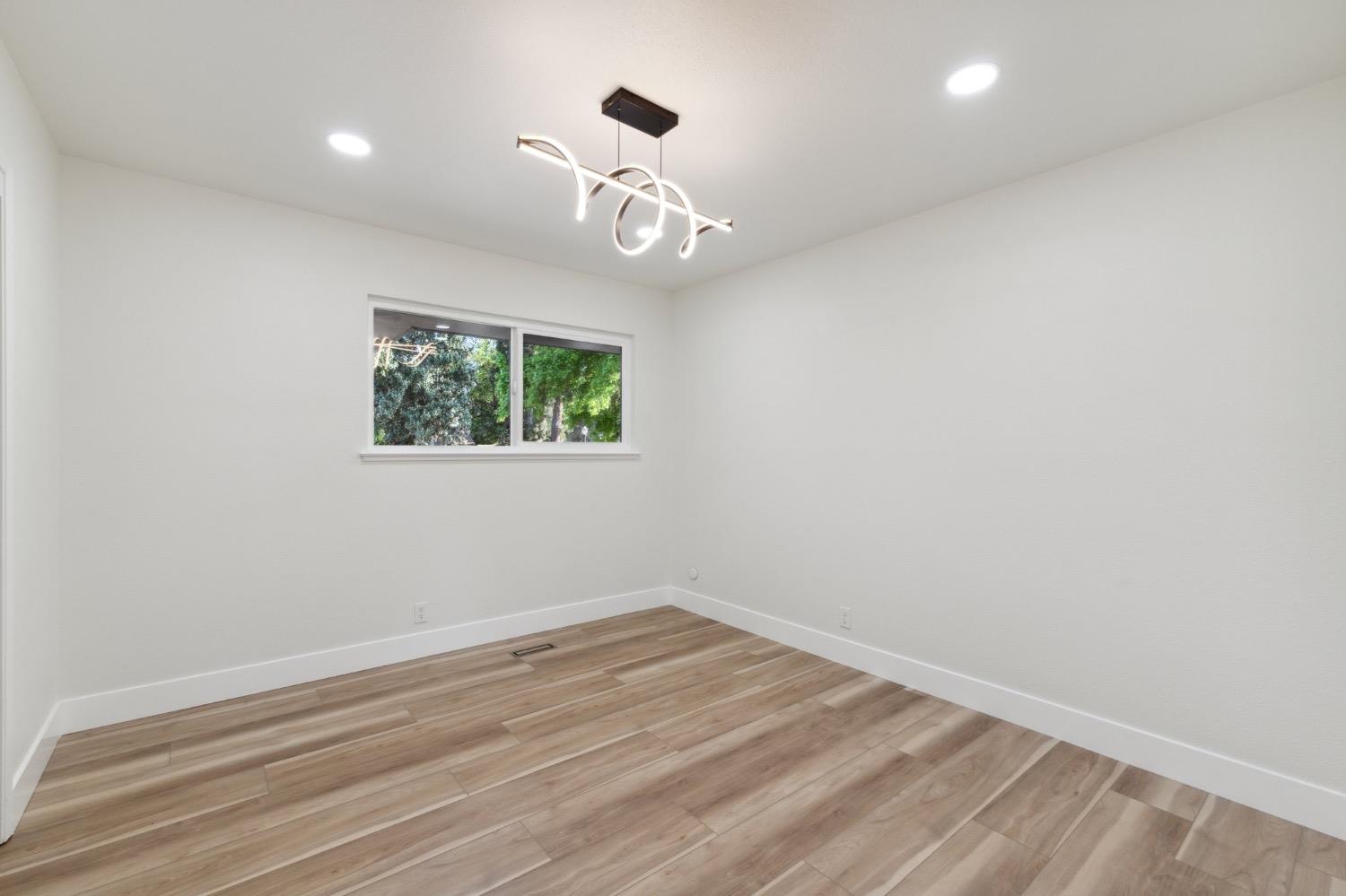 2044 W San Bruno Ave, Fresno, CA 93711