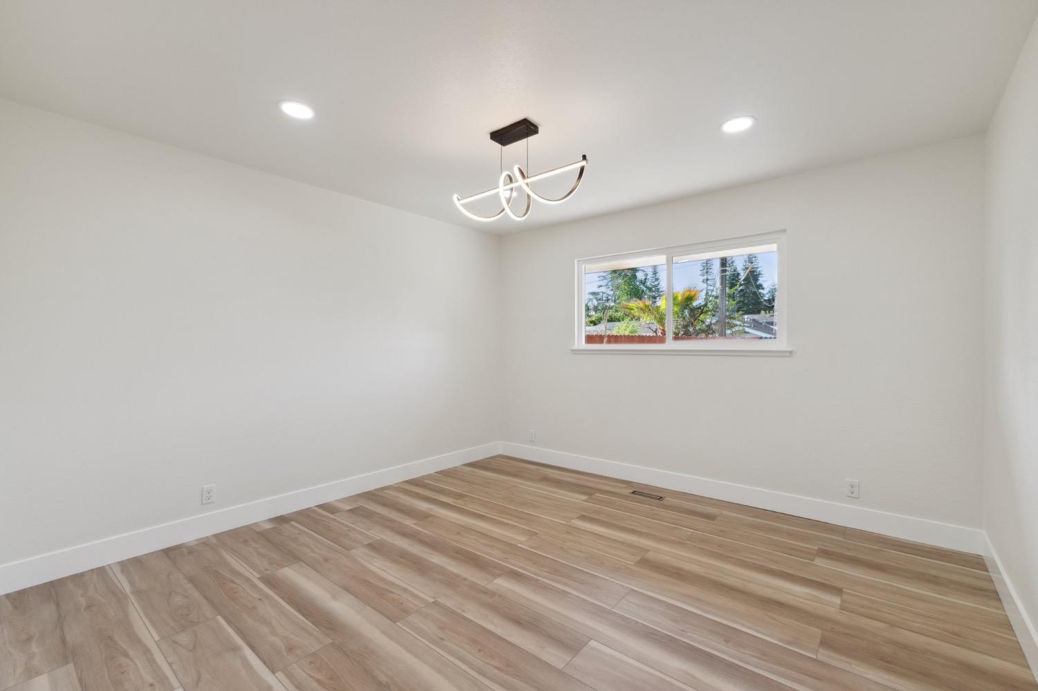 2044 W San Bruno Ave, Fresno, CA 93711