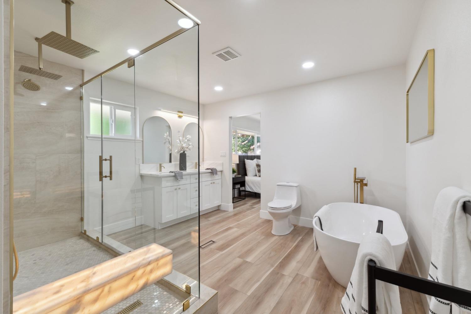 2044 W San Bruno Ave, Fresno, CA 93711