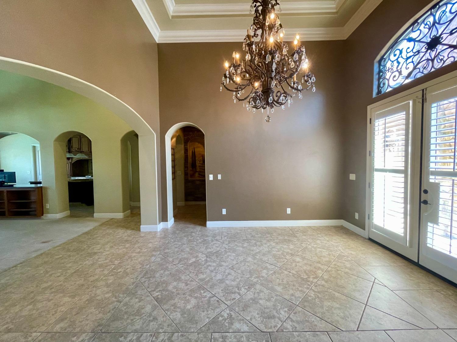 16052 W Middleton Ave, Kerman, CA 93630