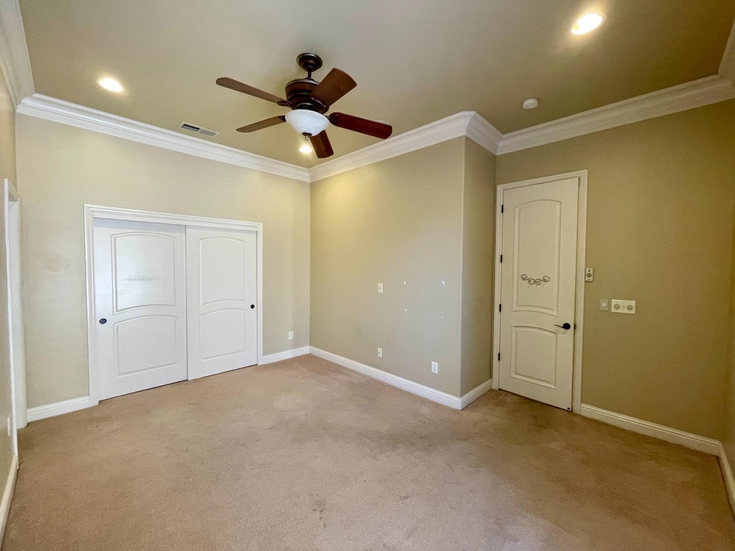 16052 W Middleton Ave, Kerman, CA 93630