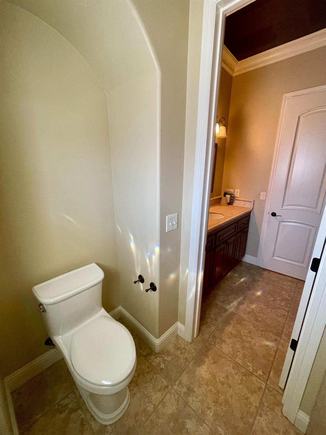 16052 W Middleton Ave, Kerman, CA 93630