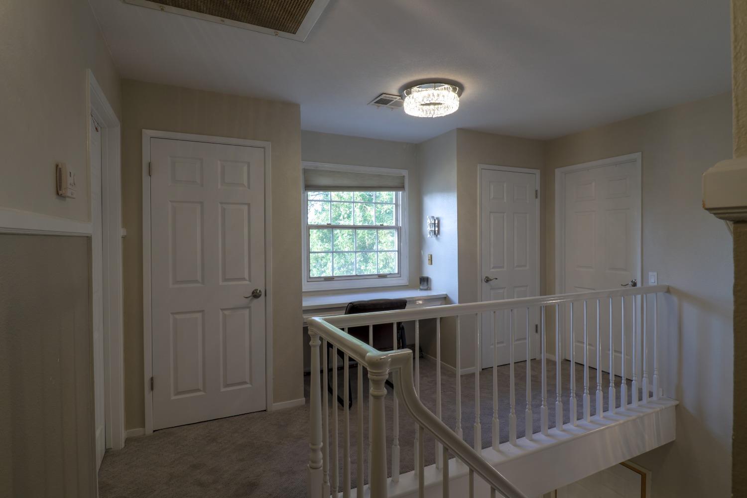 1233 Redwood Ln, Selma, CA 93662