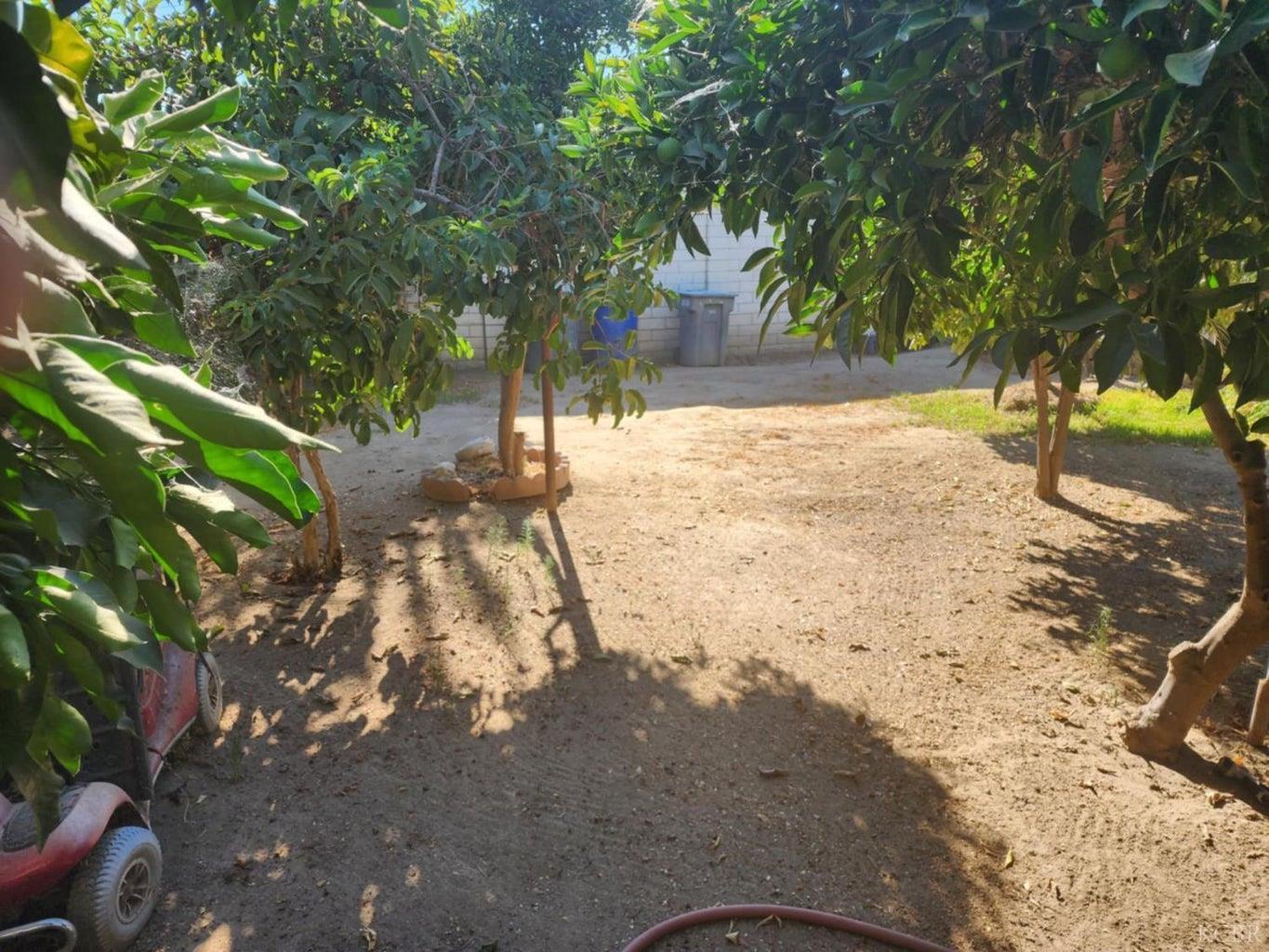 725 18th, Delano, CA 93212