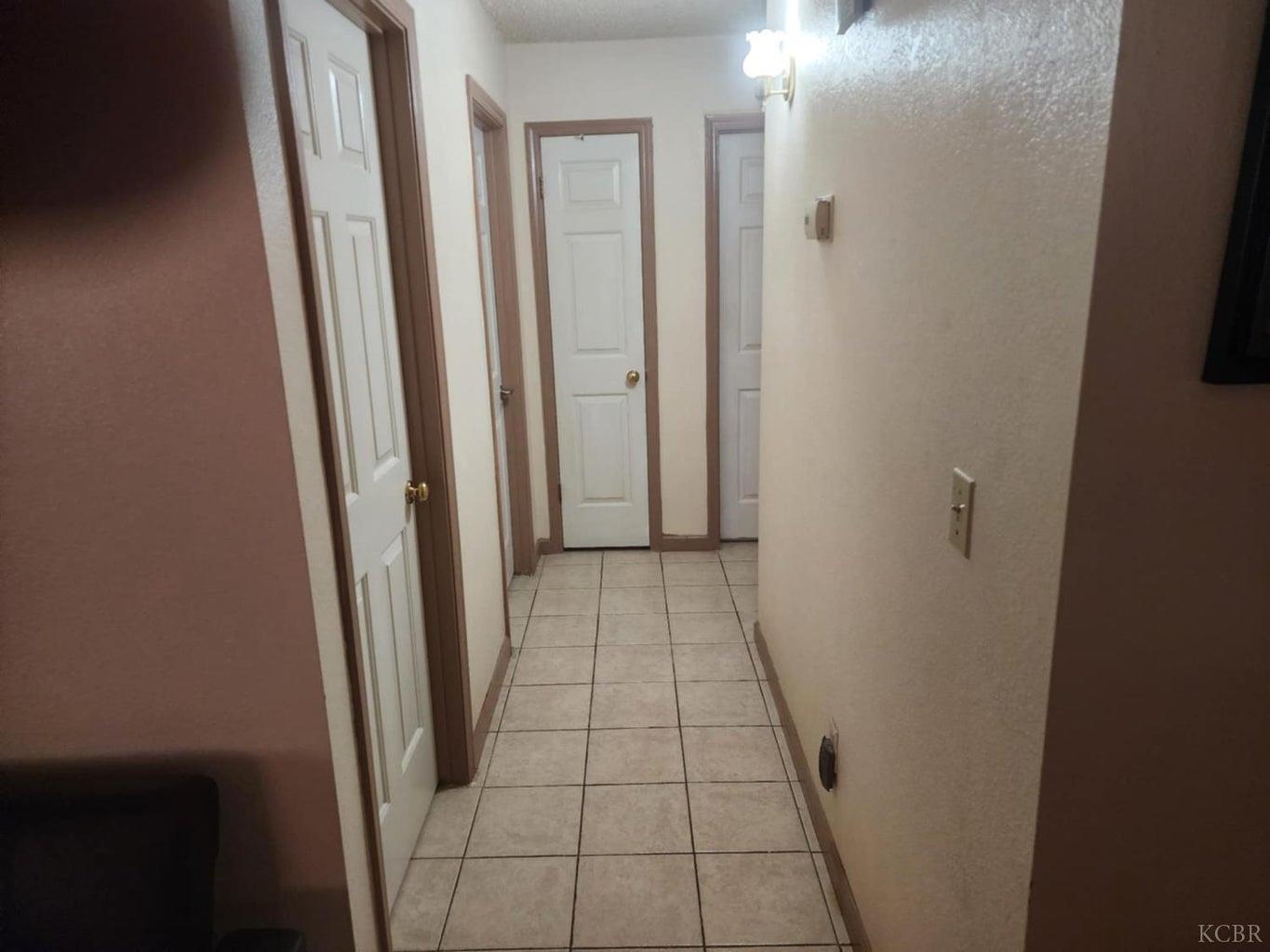 725 18th, Delano, CA 93212