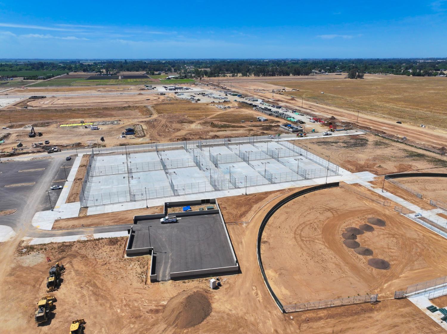 2165 N LEONARD Ave, Fresno, CA 93737