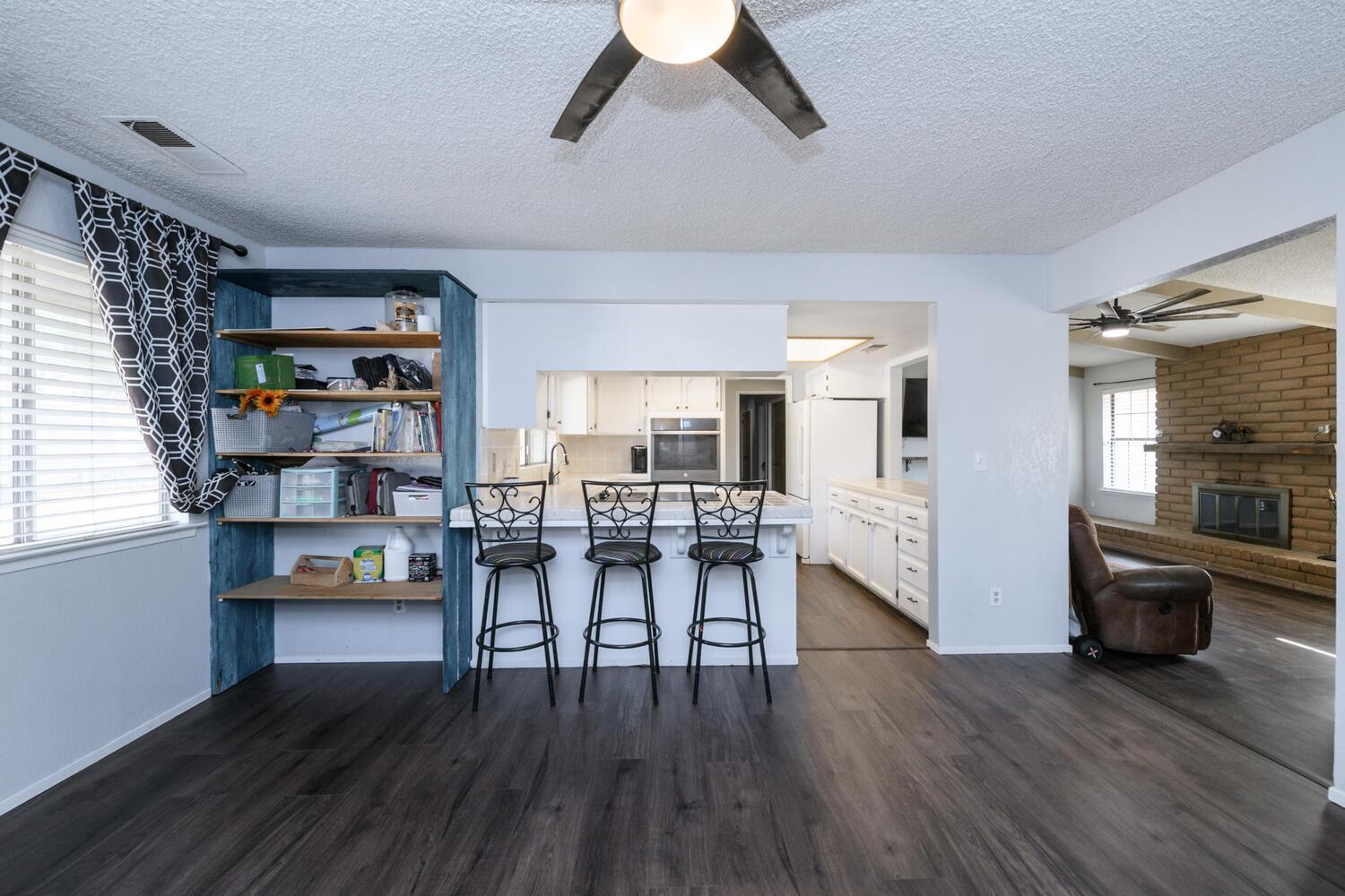 22630 Stagecoach Ln, Clovis, CA 93619