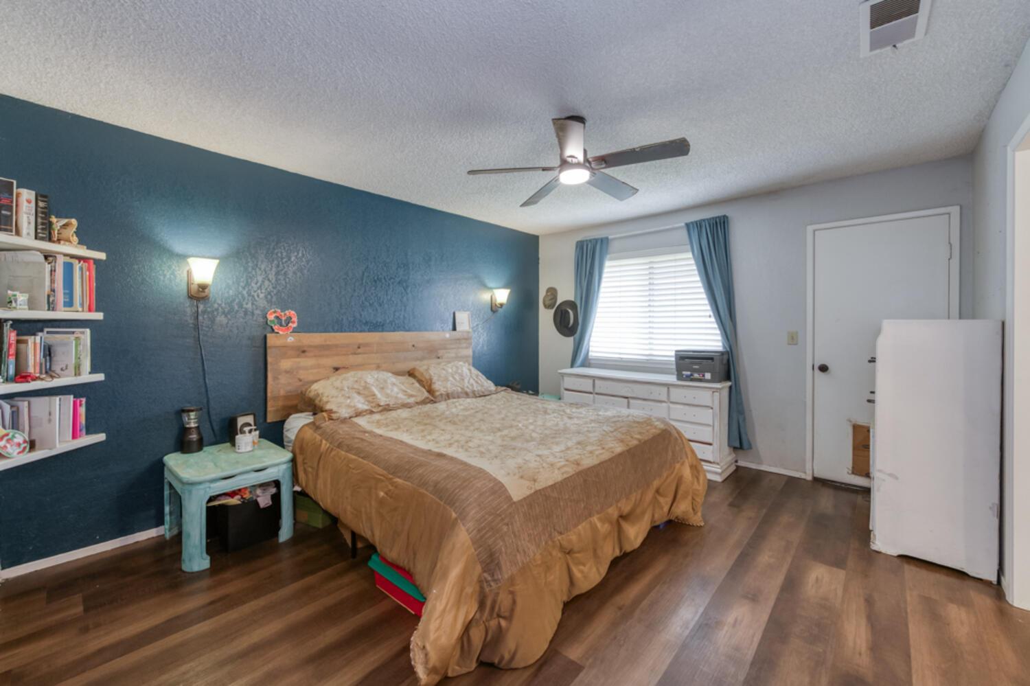 22630 Stagecoach Ln, Clovis, CA 93619