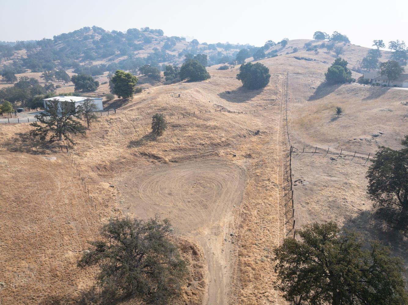 22630 Stagecoach Ln, Clovis, CA 93619